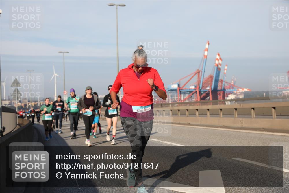 03.10.2025 - Köhlbrandbrückenlauf Yannick Fuchs http://msf.ph/oto/9181647 03.10.2025 08:57:37 Position 2 2599 meine-sportfotos.de