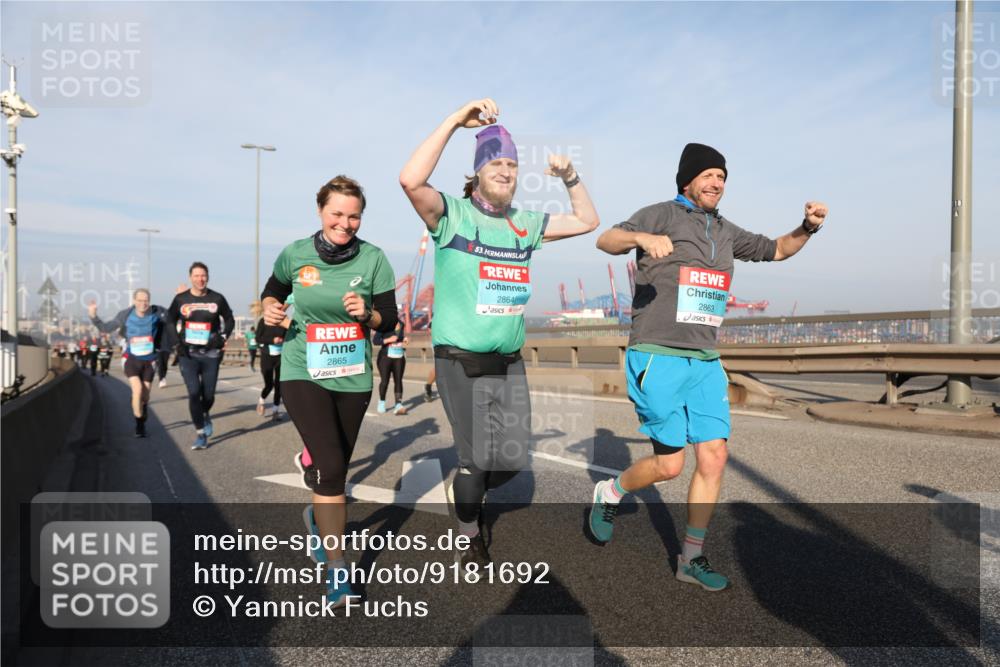 03.10.2025 - Köhlbrandbrückenlauf Yannick Fuchs http://msf.ph/oto/9181692 03.10.2025 08:57:43 Position 2 2865, 53, 2864, 2863 meine-sportfotos.de
