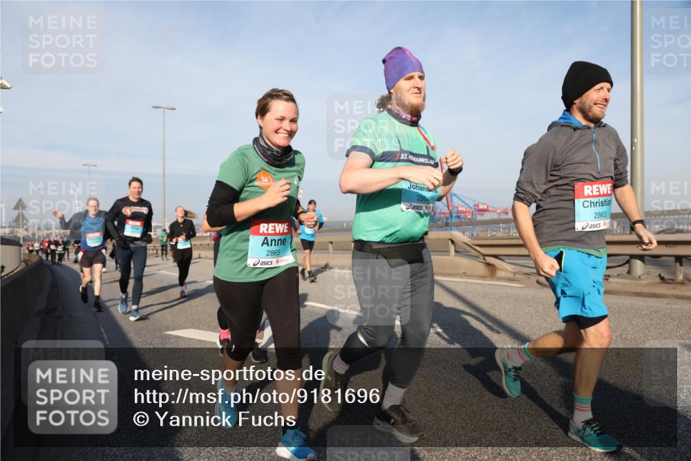 03.10.2025 - Köhlbrandbrückenlauf Yannick Fuchs http://msf.ph/oto/9181696 03.10.2025 08:57:43 Position 2 53, 2865, 2864, 2863 meine-sportfotos.de
