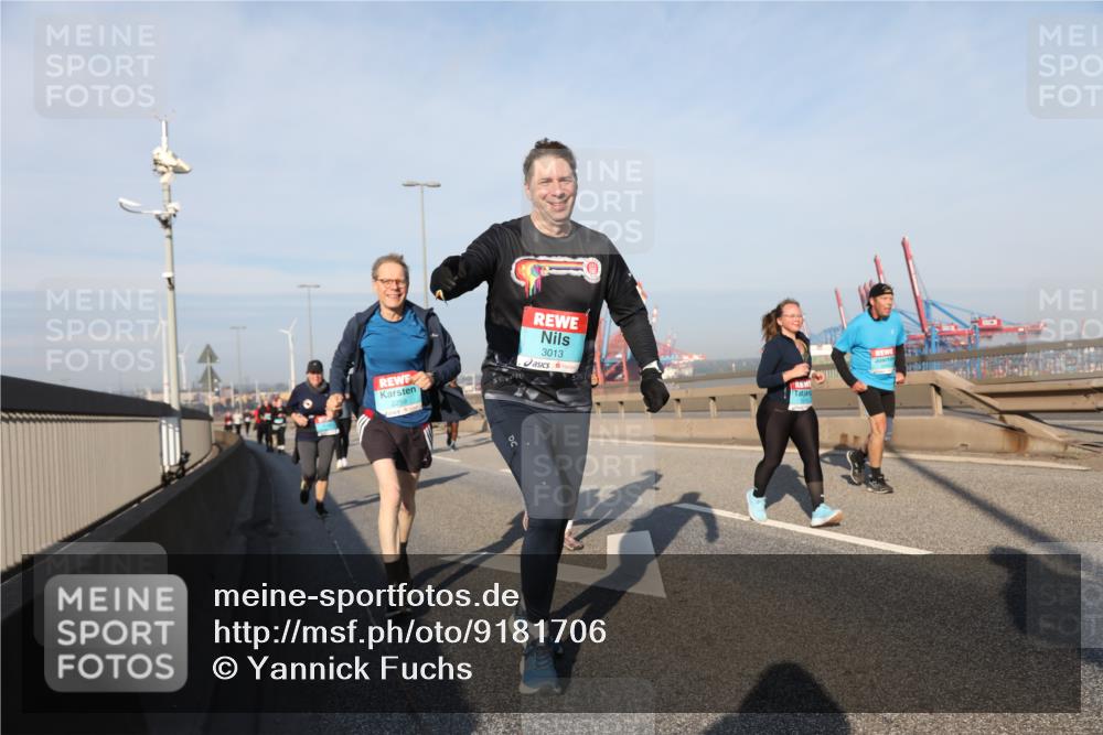 03.10.2025 - Köhlbrandbrückenlauf Yannick Fuchs http://msf.ph/oto/9181706 03.10.2025 08:57:45 Position 2 3013, 2259 meine-sportfotos.de