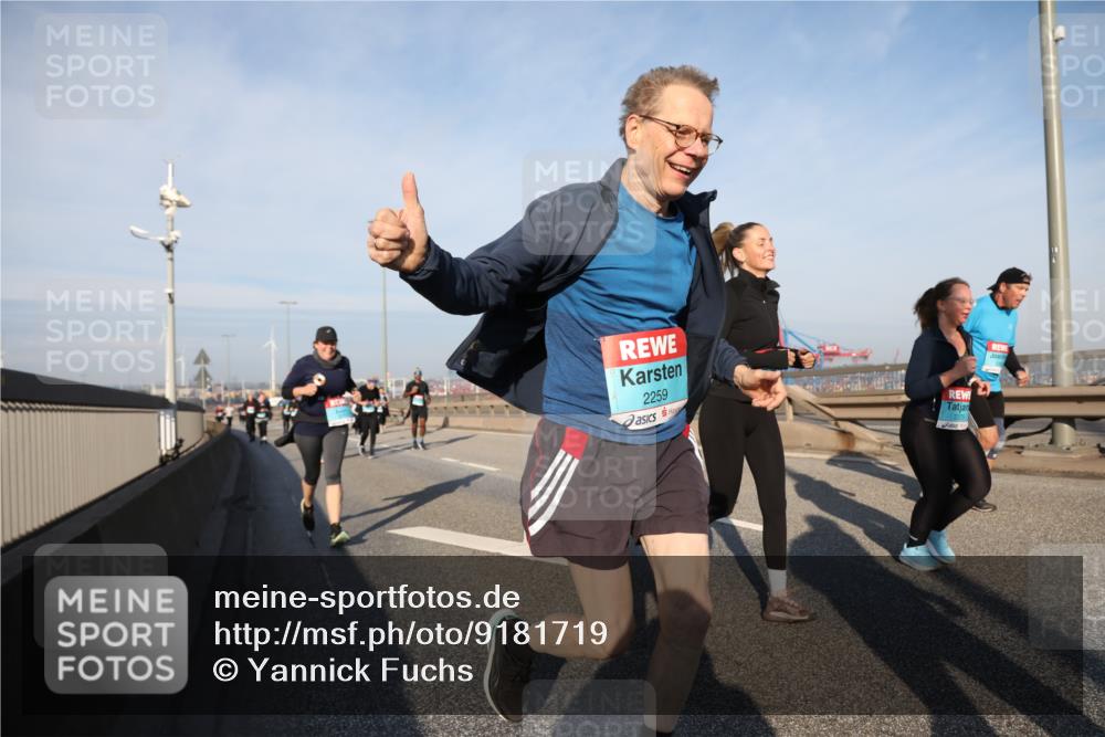 03.10.2025 - Köhlbrandbrückenlauf Yannick Fuchs http://msf.ph/oto/9181719 03.10.2025 08:57:47 Position 2 2259, 2375 meine-sportfotos.de