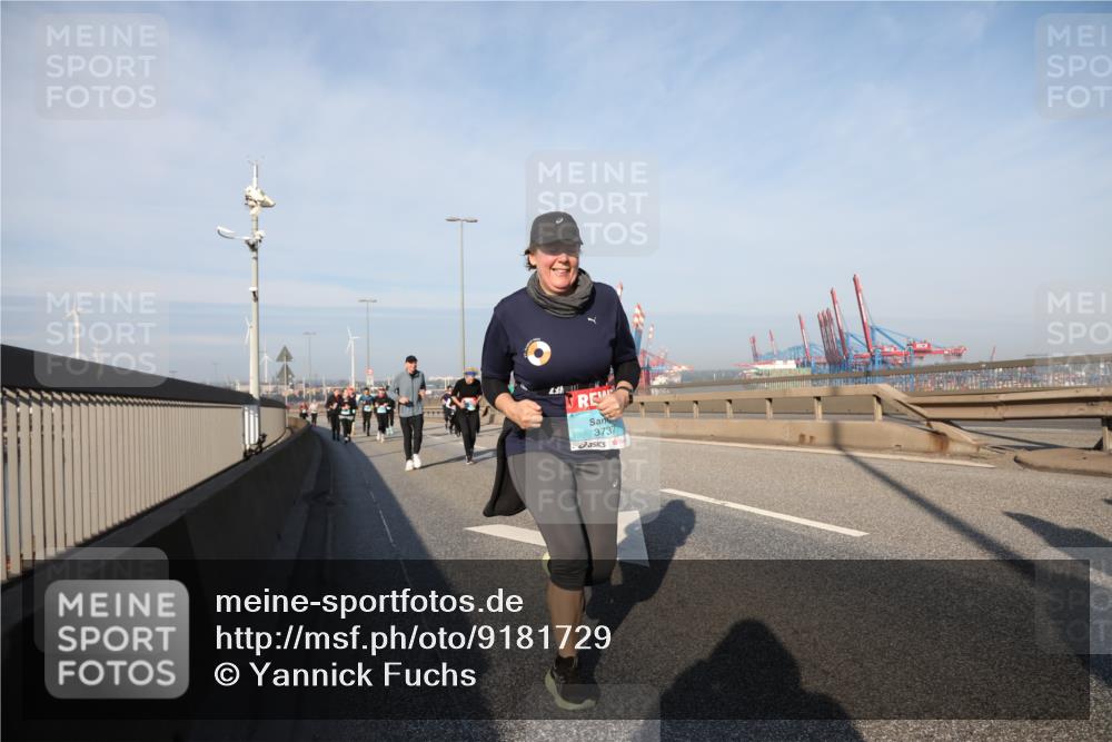 03.10.2025 - Köhlbrandbrückenlauf Yannick Fuchs http://msf.ph/oto/9181729 03.10.2025 08:57:48 Position 2 3737 meine-sportfotos.de