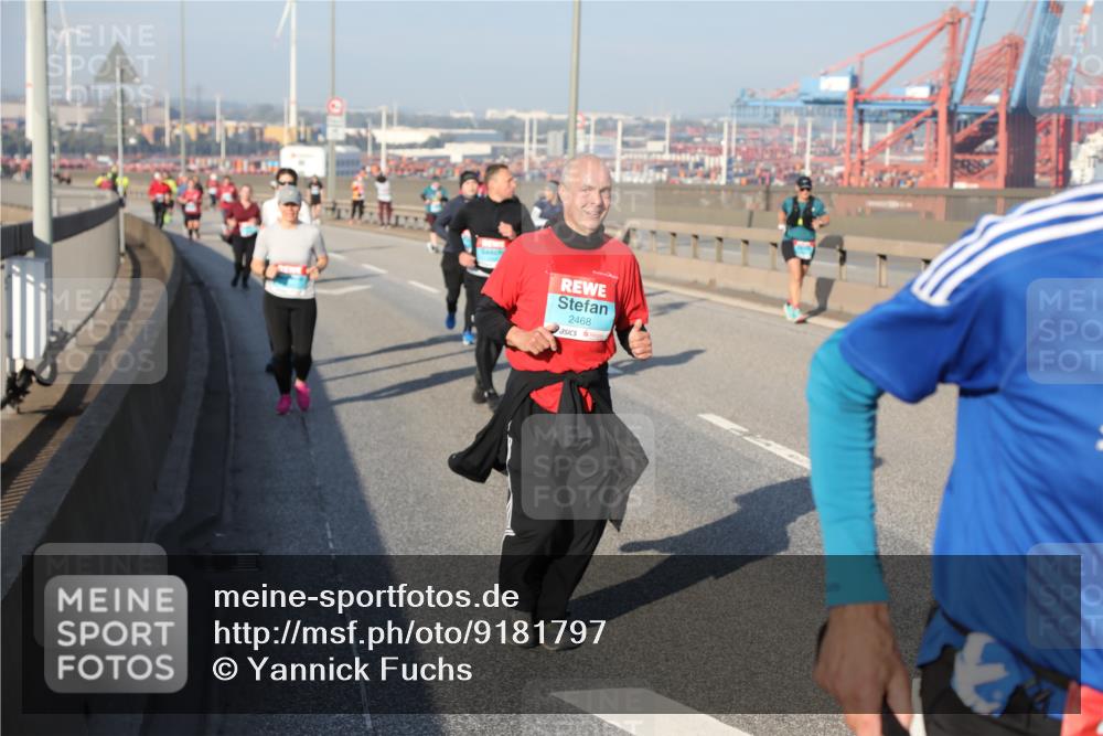 03.10.2025 - Köhlbrandbrückenlauf Yannick Fuchs http://msf.ph/oto/9181797 03.10.2025 08:58:02 Position 2 2468 meine-sportfotos.de