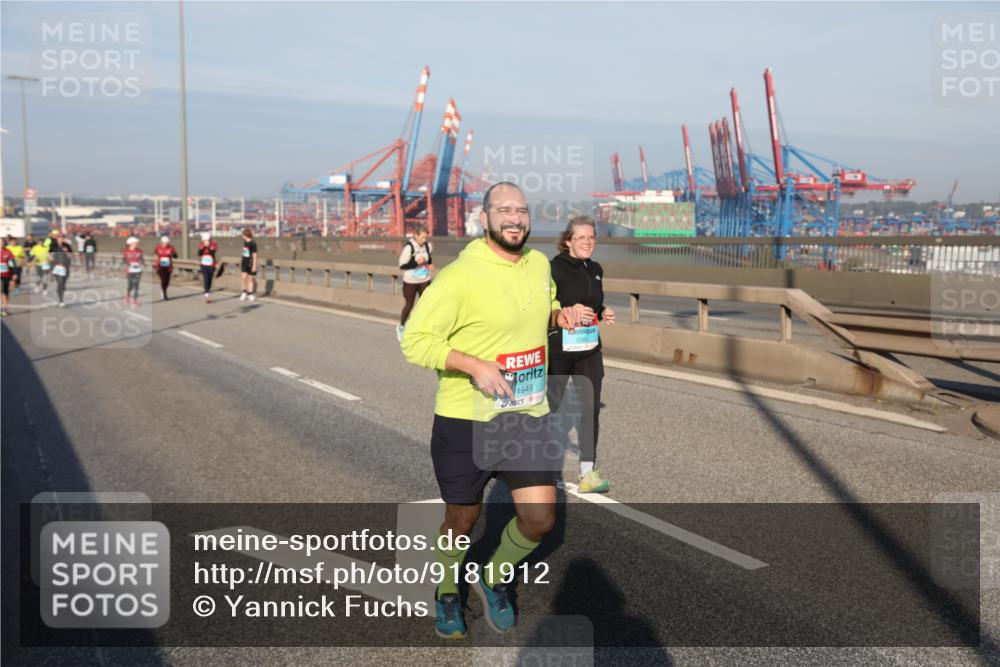 03.10.2025 - Köhlbrandbrückenlauf Yannick Fuchs http://msf.ph/oto/9181912 03.10.2025 08:58:29 Position 2 1949 meine-sportfotos.de