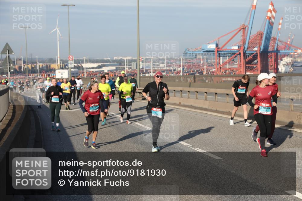 03.10.2025 - Köhlbrandbrückenlauf Yannick Fuchs http://msf.ph/oto/9181930 03.10.2025 08:58:37 Position 2 2726 meine-sportfotos.de