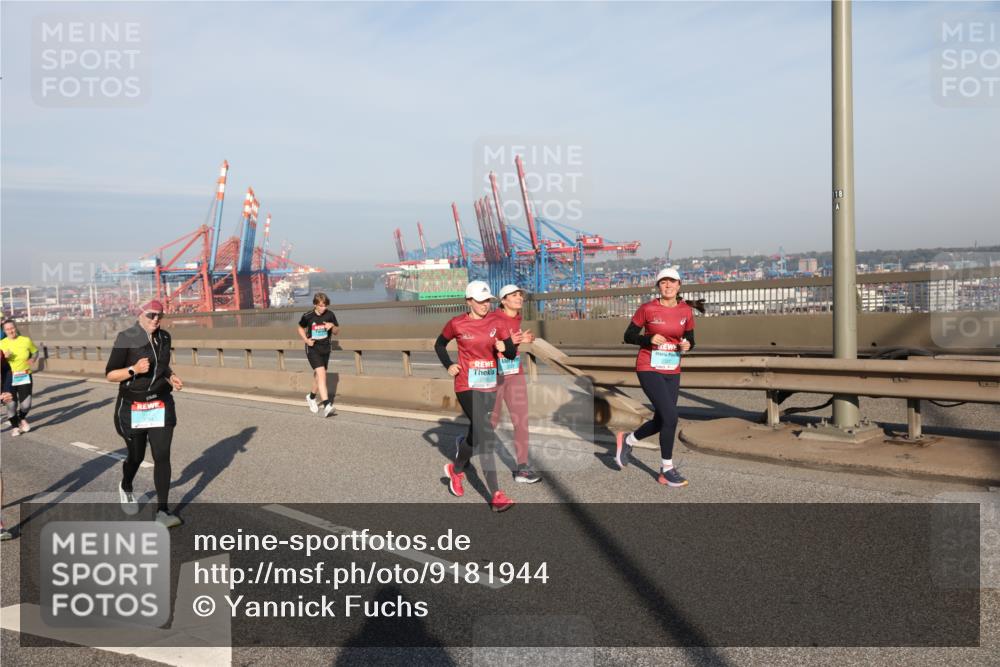 03.10.2025 - Köhlbrandbrückenlauf Yannick Fuchs http://msf.ph/oto/9181944 03.10.2025 08:58:39 Position 2 2727 meine-sportfotos.de