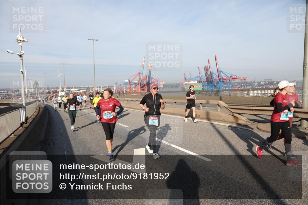 03.10.2025 - Köhlbrandbrückenlauf Yannick Fuchs http://msf.ph/oto/9181952 03.10.2025 08:58:40 Position 2 2725, 27, 18 meine-sportfotos.de