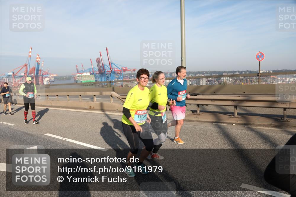 03.10.2025 - Köhlbrandbrückenlauf Yannick Fuchs http://msf.ph/oto/9181979 03.10.2025 08:58:45 Position 2 3254 meine-sportfotos.de