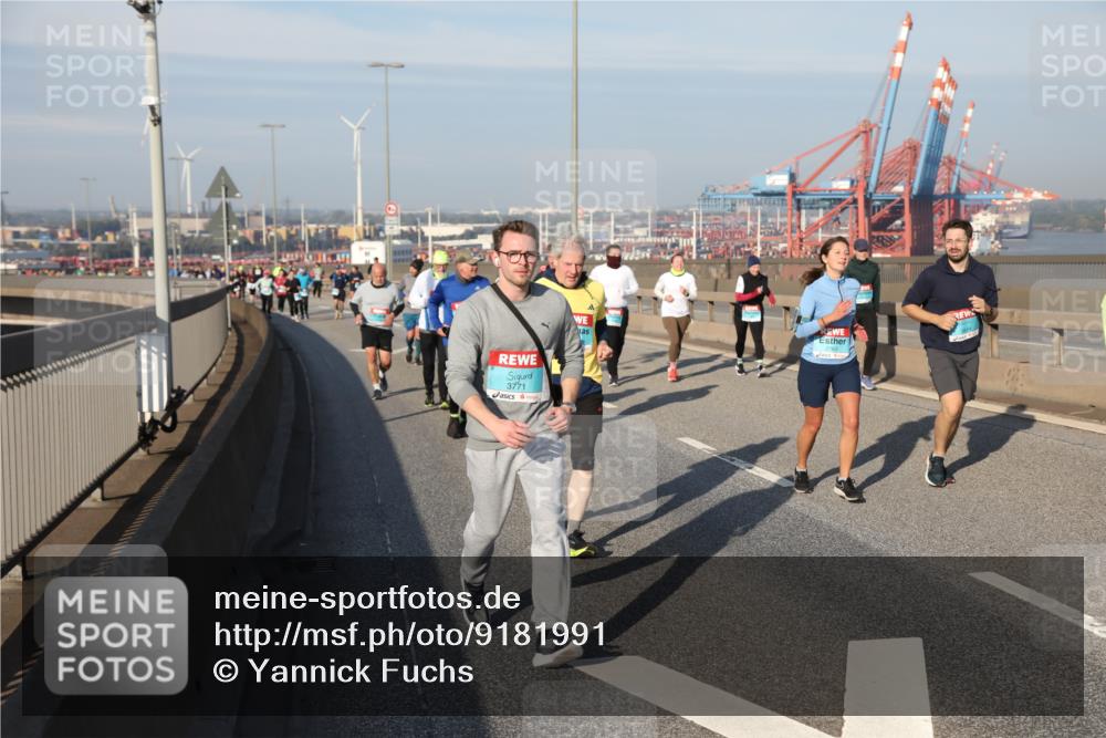 03.10.2025 - Köhlbrandbrückenlauf Yannick Fuchs http://msf.ph/oto/9181991 03.10.2025 08:58:46 Position 2 3771, 2763 meine-sportfotos.de