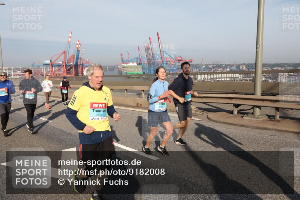 03.10.2025 - Köhlbrandbrückenlauf Yannick Fuchs http://msf.ph/oto/9182008 03.10.2025 08:58:49 Position 2 2518, 2763 meine-sportfotos.de