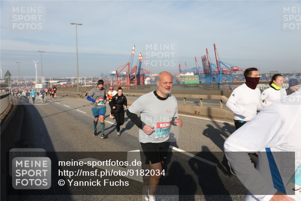 03.10.2025 - Köhlbrandbrückenlauf Yannick Fuchs http://msf.ph/oto/9182034 03.10.2025 08:58:54 Position 2 1704 meine-sportfotos.de