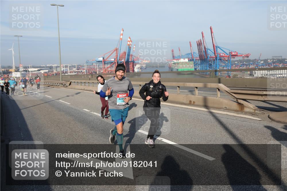 03.10.2025 - Köhlbrandbrückenlauf Yannick Fuchs http://msf.ph/oto/9182041 03.10.2025 08:58:55 Position 2 1705 meine-sportfotos.de
