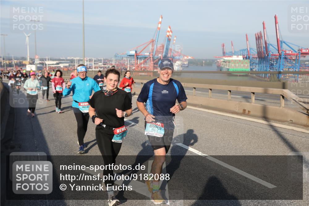 03.10.2025 - Köhlbrandbrückenlauf Yannick Fuchs http://msf.ph/oto/9182088 03.10.2025 08:59:05 Position 2 2973 meine-sportfotos.de