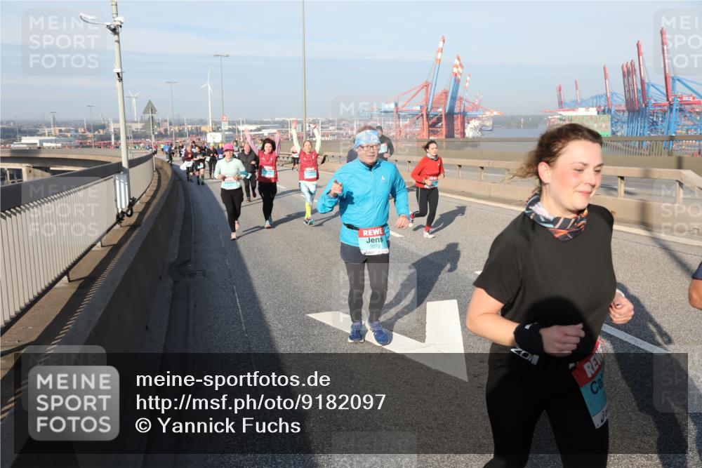 03.10.2025 - Köhlbrandbrückenlauf Yannick Fuchs http://msf.ph/oto/9182097 03.10.2025 08:59:06 Position 2 3072 meine-sportfotos.de