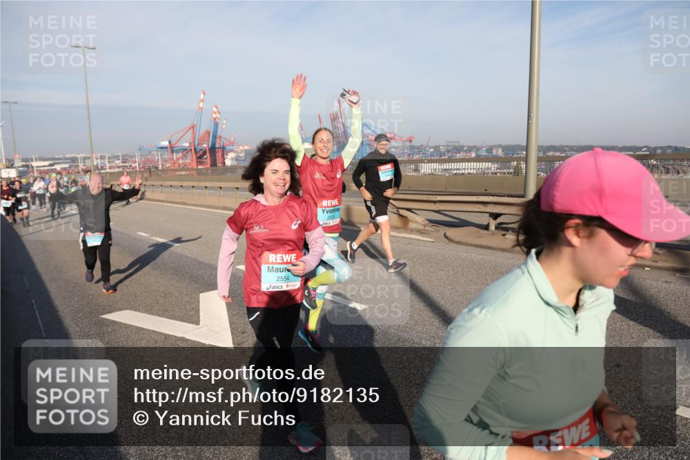 03.10.2025 - Köhlbrandbrückenlauf Yannick Fuchs http://msf.ph/oto/9182135 03.10.2025 08:59:10 Position 2 2554, 2533 meine-sportfotos.de