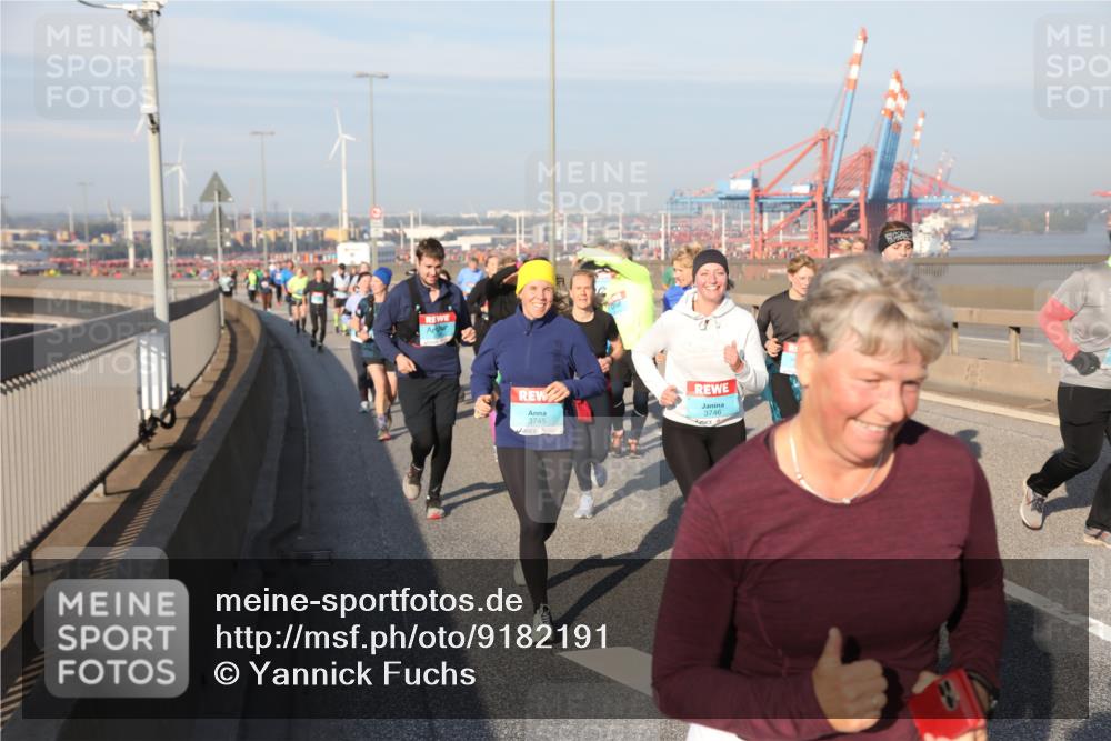 03.10.2025 - Köhlbrandbrückenlauf Yannick Fuchs http://msf.ph/oto/9182191 03.10.2025 08:59:18 Position 2 3745, 3746 meine-sportfotos.de