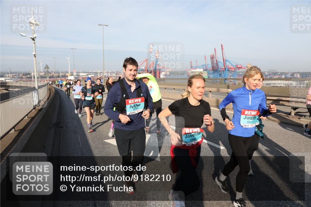 03.10.2025 - Köhlbrandbrückenlauf Yannick Fuchs http://msf.ph/oto/9182210 03.10.2025 08:59:20 Position 2 3780, 3364, 3367 meine-sportfotos.de