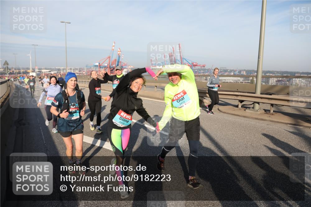 03.10.2025 - Köhlbrandbrückenlauf Yannick Fuchs http://msf.ph/oto/9182223 03.10.2025 08:59:22 Position 2 2419, 2412 meine-sportfotos.de