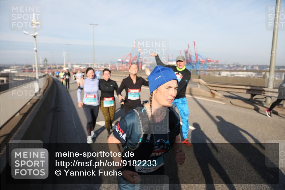 03.10.2025 - Köhlbrandbrückenlauf Yannick Fuchs http://msf.ph/oto/9182233 03.10.2025 08:59:23 Position 2 2654 meine-sportfotos.de
