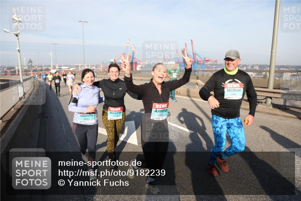 03.10.2025 - Köhlbrandbrückenlauf Yannick Fuchs http://msf.ph/oto/9182239 03.10.2025 08:59:24 Position 2 2265, 2379, 2462, 2463 meine-sportfotos.de