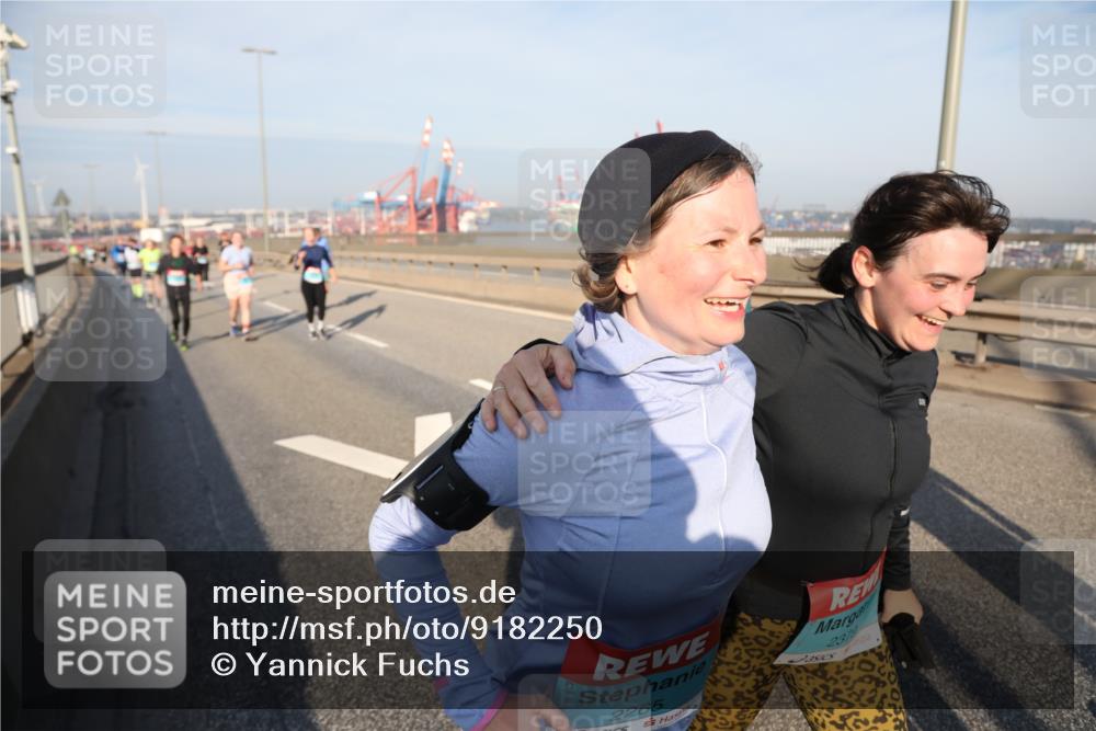 03.10.2025 - Köhlbrandbrückenlauf Yannick Fuchs http://msf.ph/oto/9182250 03.10.2025 08:59:25 Position 2 2265, 2379 meine-sportfotos.de