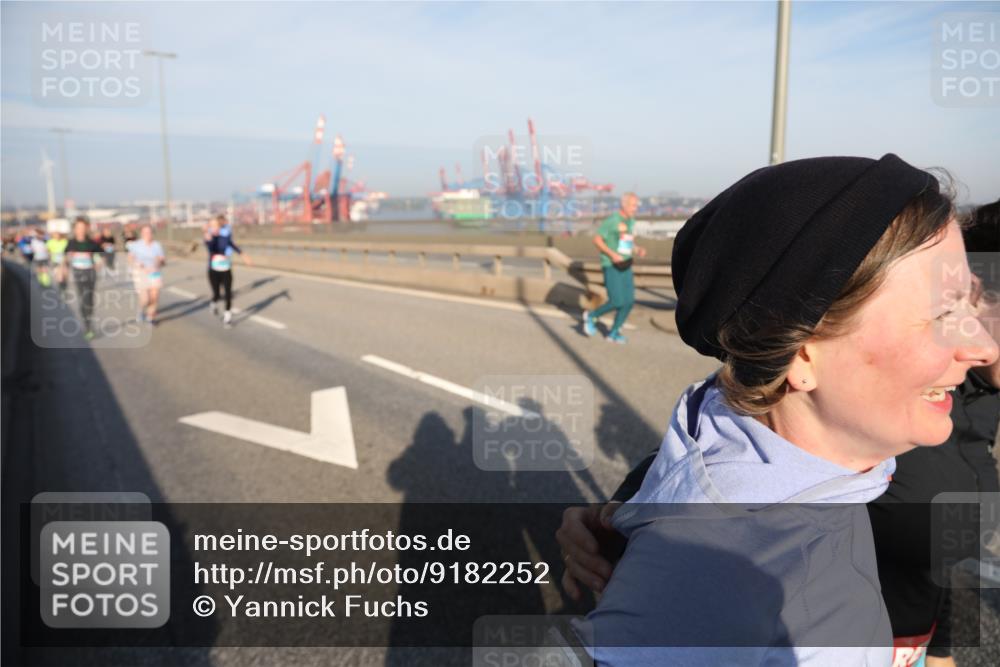 03.10.2025 - Köhlbrandbrückenlauf Yannick Fuchs http://msf.ph/oto/9182252 03.10.2025 08:59:25 Position 2 7 meine-sportfotos.de