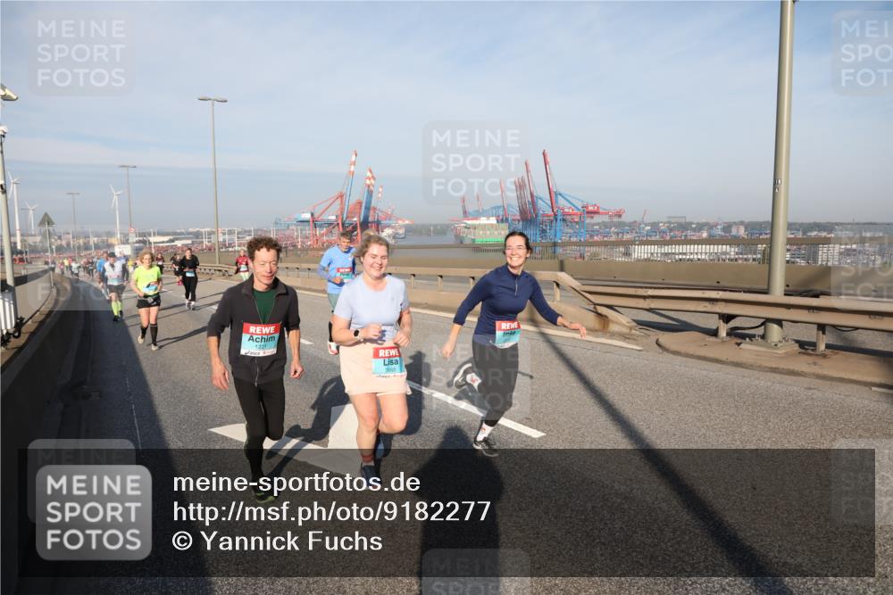 03.10.2025 - Köhlbrandbrückenlauf Yannick Fuchs http://msf.ph/oto/9182277 03.10.2025 08:59:28 Position 2 1221, 2668, 18 meine-sportfotos.de