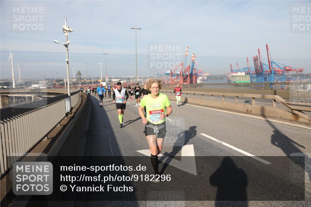 03.10.2025 - Köhlbrandbrückenlauf Yannick Fuchs http://msf.ph/oto/9182296 03.10.2025 08:59:31 Position 2 3292 meine-sportfotos.de