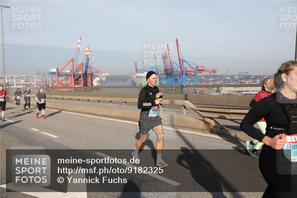 03.10.2025 - Köhlbrandbrückenlauf Yannick Fuchs http://msf.ph/oto/9182325 03.10.2025 08:59:36 Position 2 3565, 35 meine-sportfotos.de