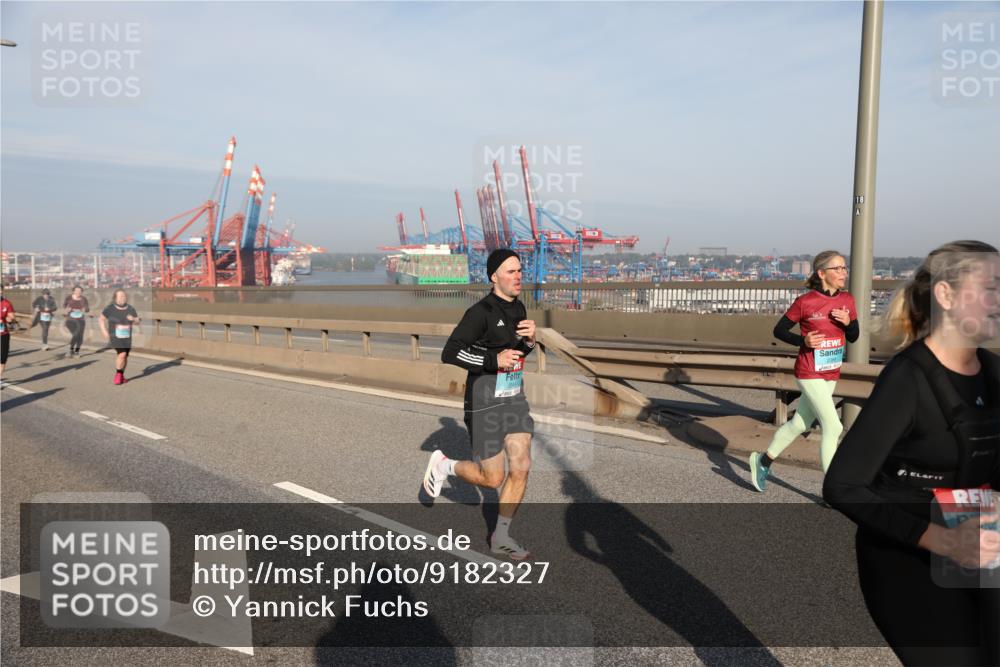03.10.2025 - Köhlbrandbrückenlauf Yannick Fuchs http://msf.ph/oto/9182327 03.10.2025 08:59:36 Position 2 118 meine-sportfotos.de