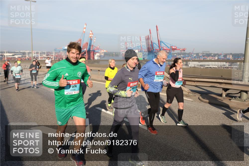 03.10.2025 - Köhlbrandbrückenlauf Yannick Fuchs http://msf.ph/oto/9182376 03.10.2025 08:59:45 Position 2 2398, 2184, 2470, 118 meine-sportfotos.de