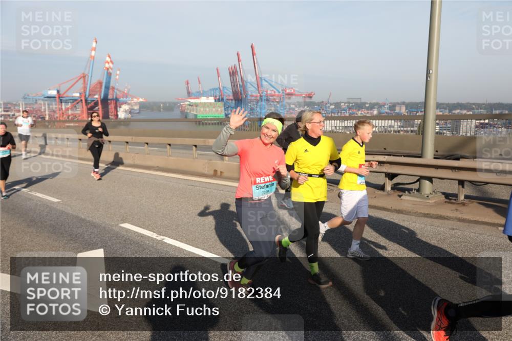 03.10.2025 - Köhlbrandbrückenlauf Yannick Fuchs http://msf.ph/oto/9182384 03.10.2025 08:59:46 Position 2 2299 meine-sportfotos.de