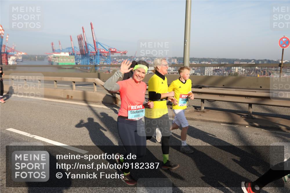 03.10.2025 - Köhlbrandbrückenlauf Yannick Fuchs http://msf.ph/oto/9182387 03.10.2025 08:59:46 Position 2 2299 meine-sportfotos.de