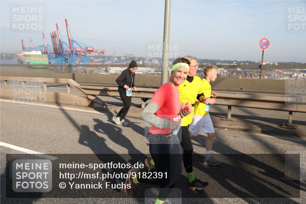 03.10.2025 - Köhlbrandbrückenlauf Yannick Fuchs http://msf.ph/oto/9182391 03.10.2025 08:59:47 Position 2  meine-sportfotos.de