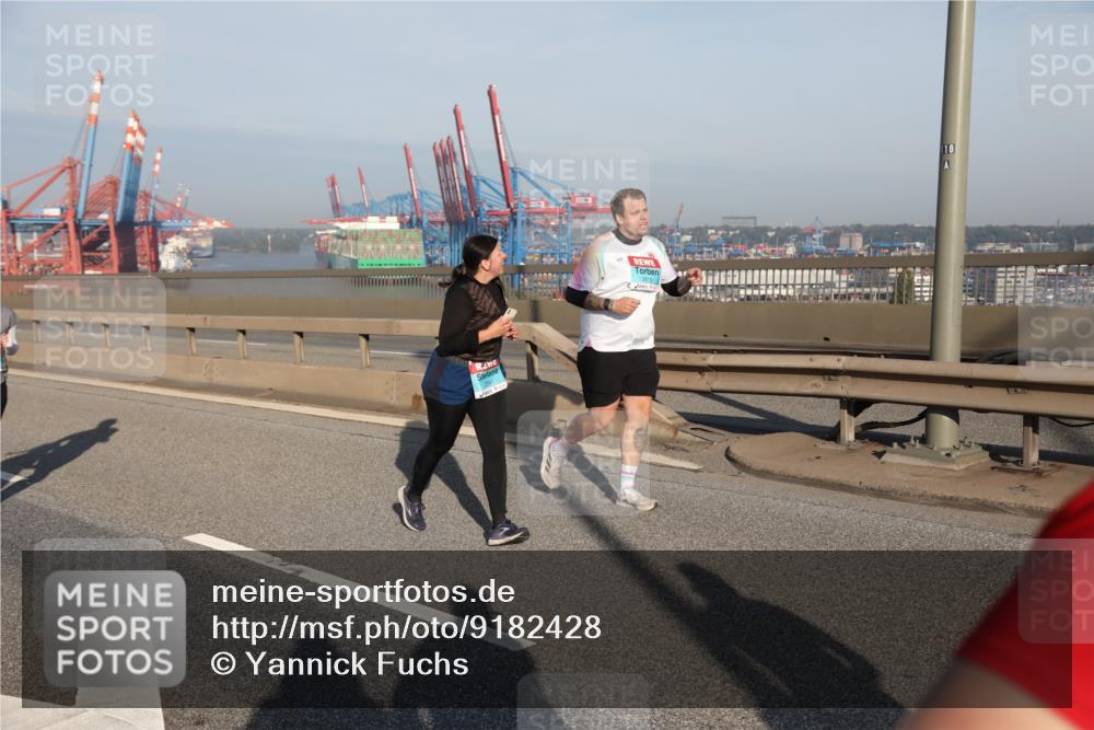 03.10.2025 - Köhlbrandbrückenlauf Yannick Fuchs http://msf.ph/oto/9182428 03.10.2025 08:59:53 Position 2 2041, 2619 meine-sportfotos.de
