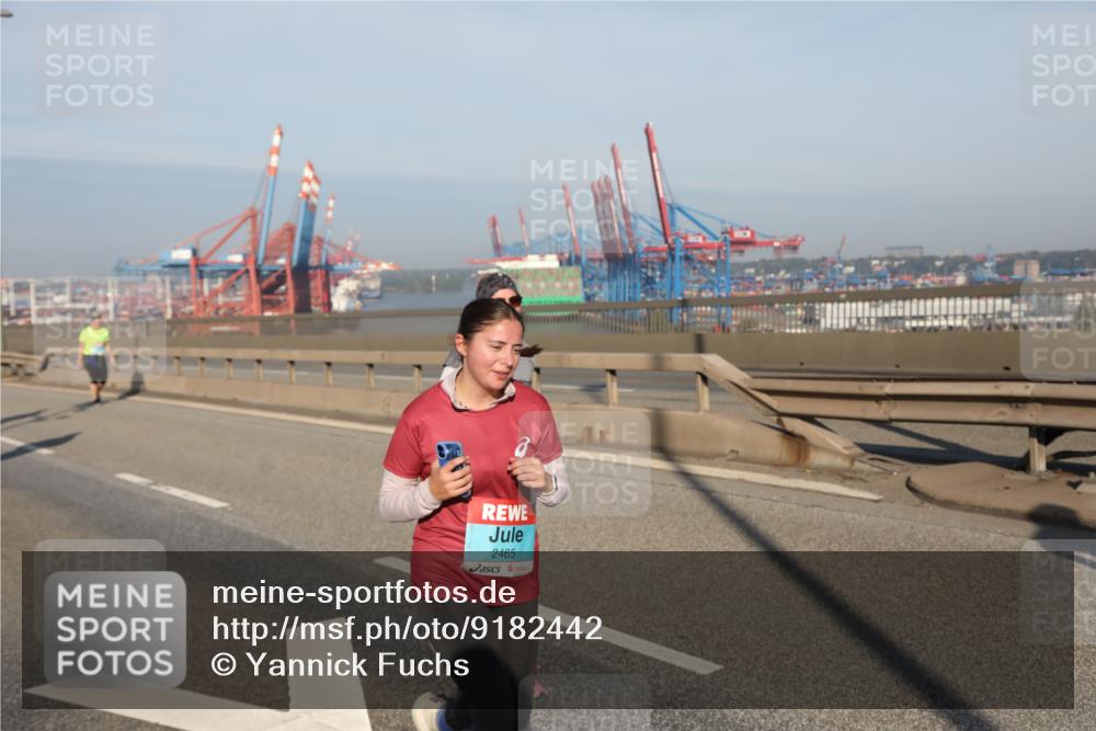03.10.2025 - Köhlbrandbrückenlauf Yannick Fuchs http://msf.ph/oto/9182442 03.10.2025 08:59:55 Position 2 2465 meine-sportfotos.de