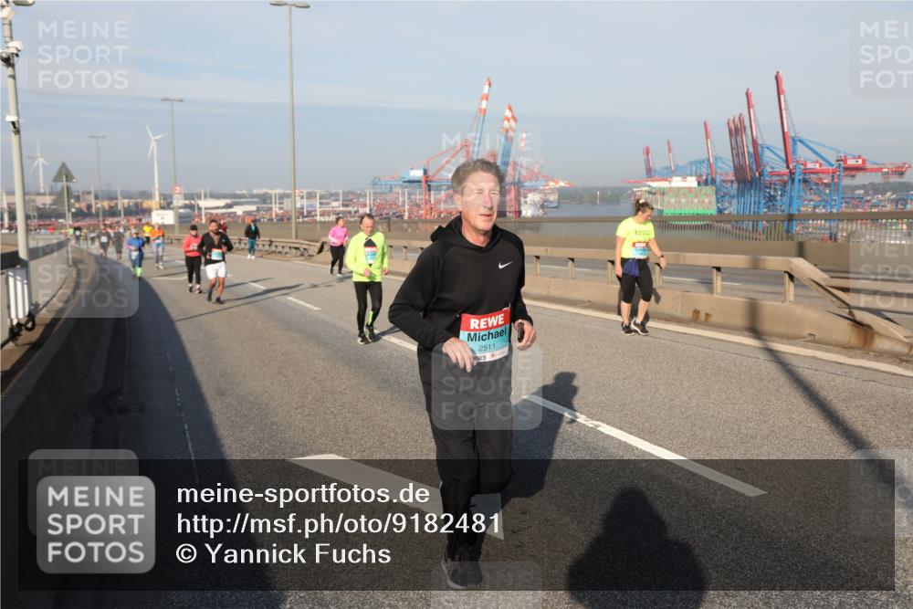 03.10.2025 - Köhlbrandbrückenlauf Yannick Fuchs http://msf.ph/oto/9182481 03.10.2025 09:00:04 Position 2 2511 meine-sportfotos.de