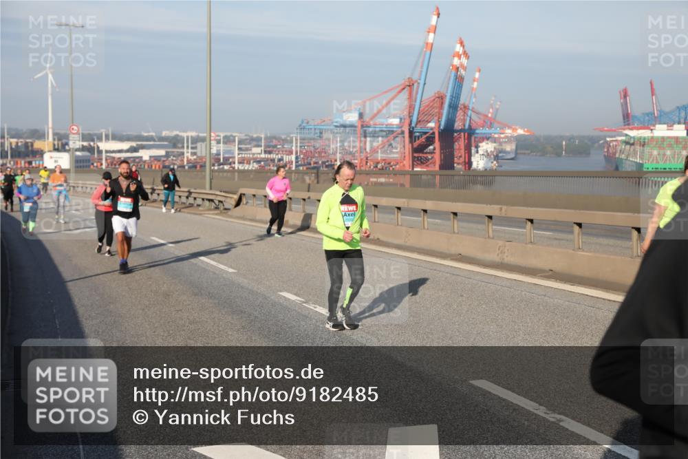 03.10.2025 - Köhlbrandbrückenlauf Yannick Fuchs http://msf.ph/oto/9182485 03.10.2025 09:00:05 Position 2  meine-sportfotos.de
