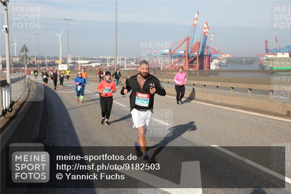 03.10.2025 - Köhlbrandbrückenlauf Yannick Fuchs http://msf.ph/oto/9182503 03.10.2025 09:00:09 Position 2 1763 meine-sportfotos.de