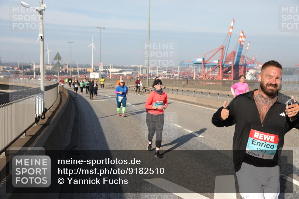 03.10.2025 - Köhlbrandbrückenlauf Yannick Fuchs http://msf.ph/oto/9182510 03.10.2025 09:00:10 Position 2 1763 meine-sportfotos.de