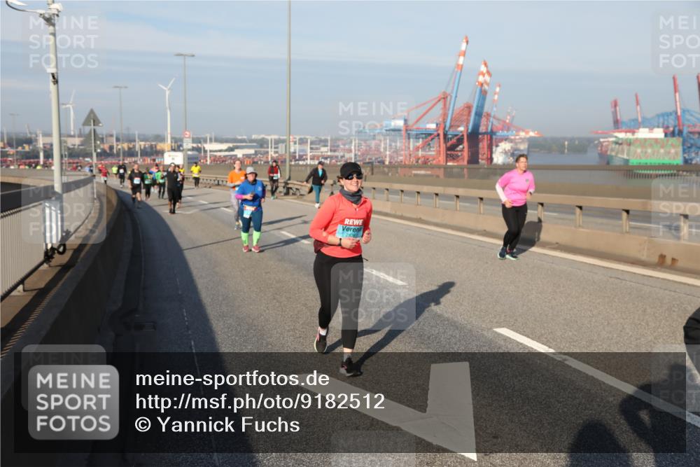 03.10.2025 - Köhlbrandbrückenlauf Yannick Fuchs http://msf.ph/oto/9182512 03.10.2025 09:00:11 Position 2  meine-sportfotos.de