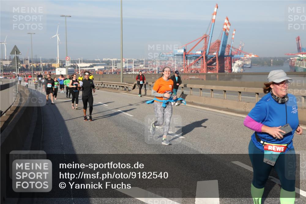 03.10.2025 - Köhlbrandbrückenlauf Yannick Fuchs http://msf.ph/oto/9182540 03.10.2025 09:00:16 Position 2 381, 000 meine-sportfotos.de
