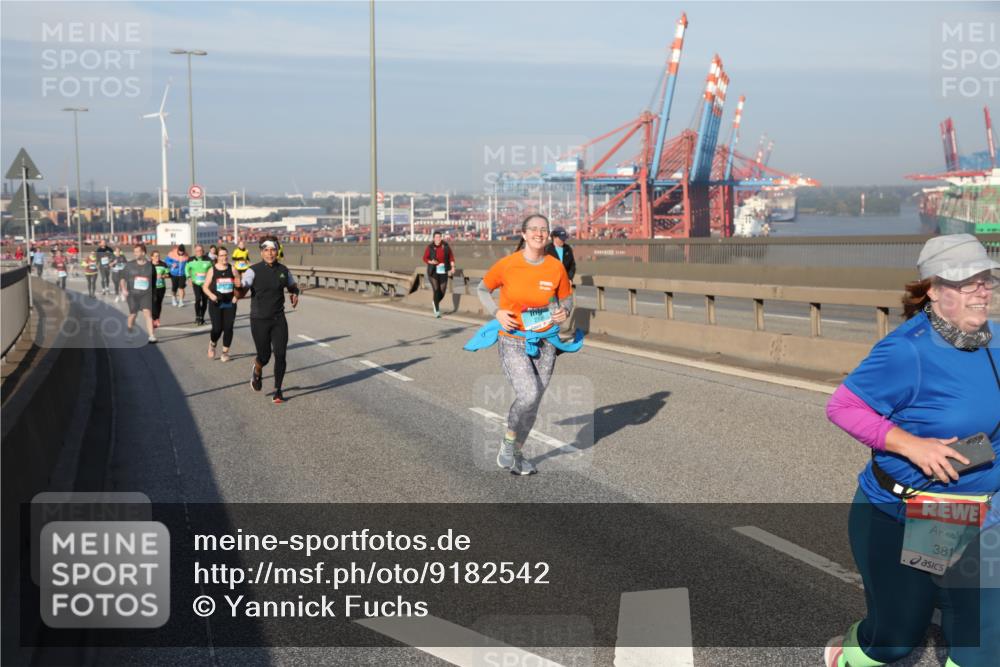 03.10.2025 - Köhlbrandbrückenlauf Yannick Fuchs http://msf.ph/oto/9182542 03.10.2025 09:00:16 Position 2 000, 381 meine-sportfotos.de