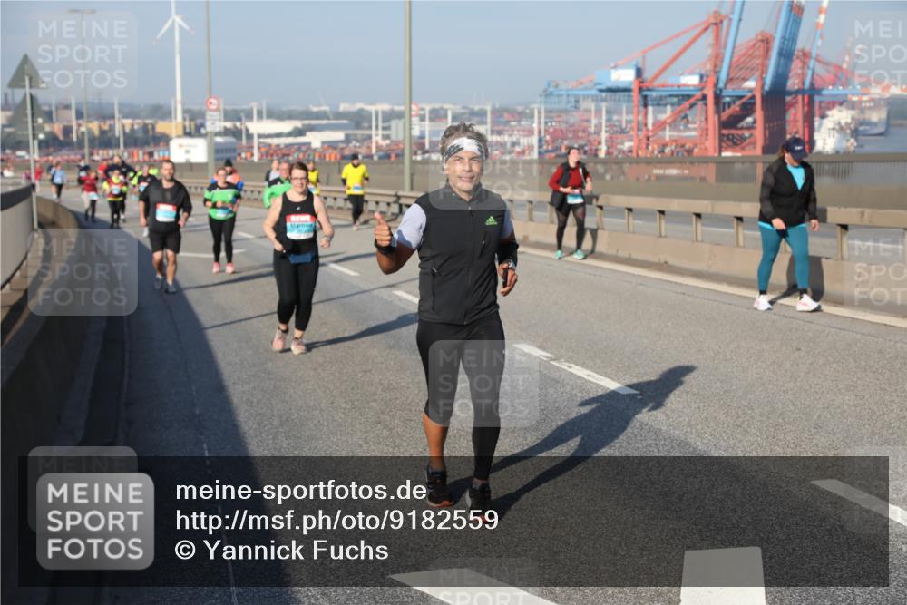 03.10.2025 - Köhlbrandbrückenlauf Yannick Fuchs http://msf.ph/oto/9182559 03.10.2025 09:00:19 Position 2  meine-sportfotos.de