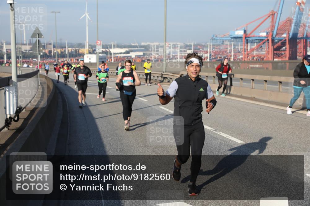 03.10.2025 - Köhlbrandbrückenlauf Yannick Fuchs http://msf.ph/oto/9182560 03.10.2025 09:00:19 Position 2  meine-sportfotos.de