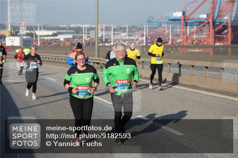 03.10.2025 - Köhlbrandbrückenlauf Yannick Fuchs http://msf.ph/oto/9182593 03.10.2025 09:00:26 Position 2 2011, 2020 meine-sportfotos.de