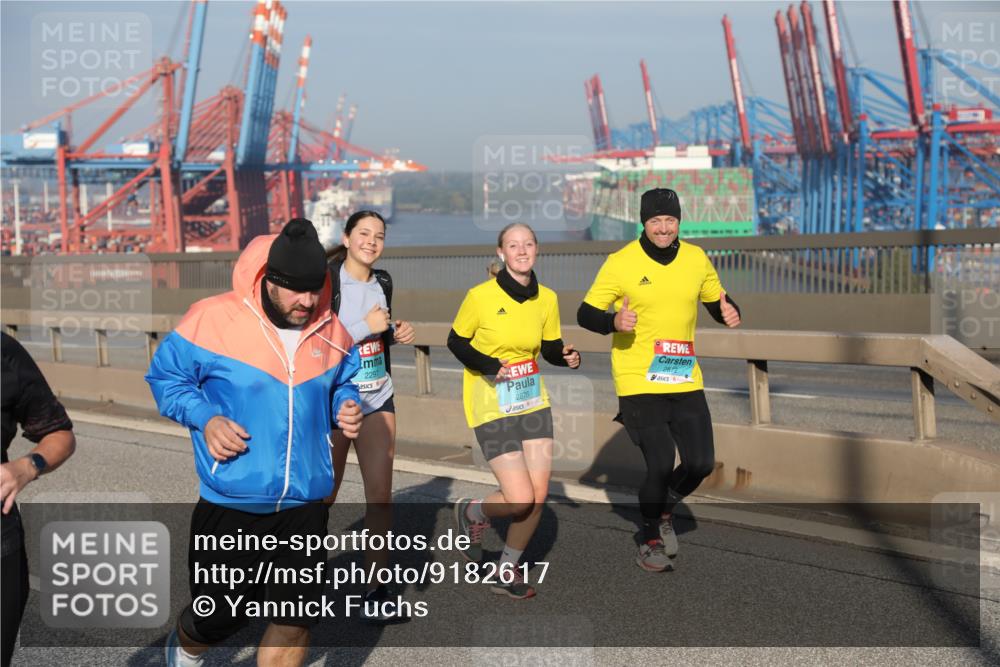 03.10.2025 - Köhlbrandbrückenlauf Yannick Fuchs http://msf.ph/oto/9182617 03.10.2025 09:00:32 Position 2 2297, 2875, 2812 meine-sportfotos.de