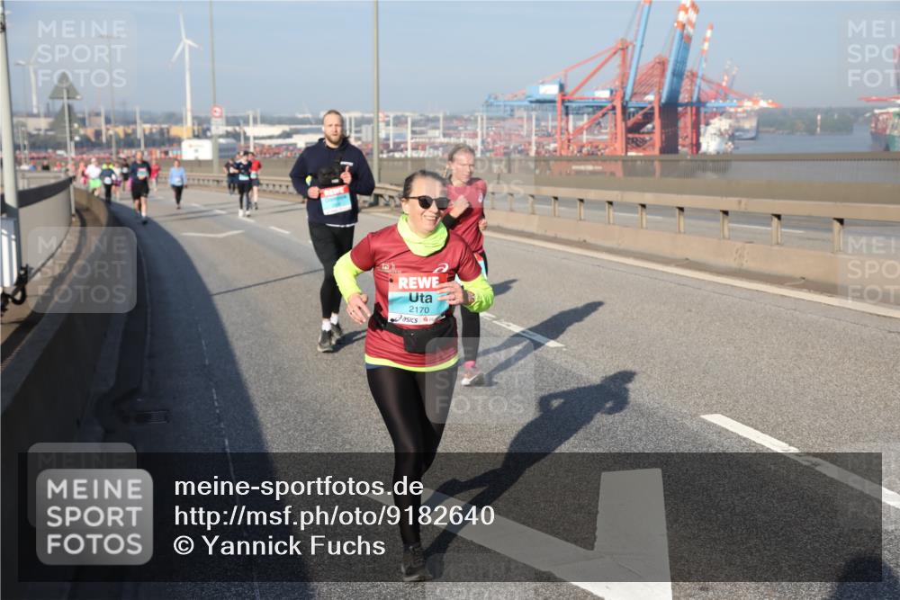 03.10.2025 - Köhlbrandbrückenlauf Yannick Fuchs http://msf.ph/oto/9182640 03.10.2025 09:00:37 Position 2 2170 meine-sportfotos.de