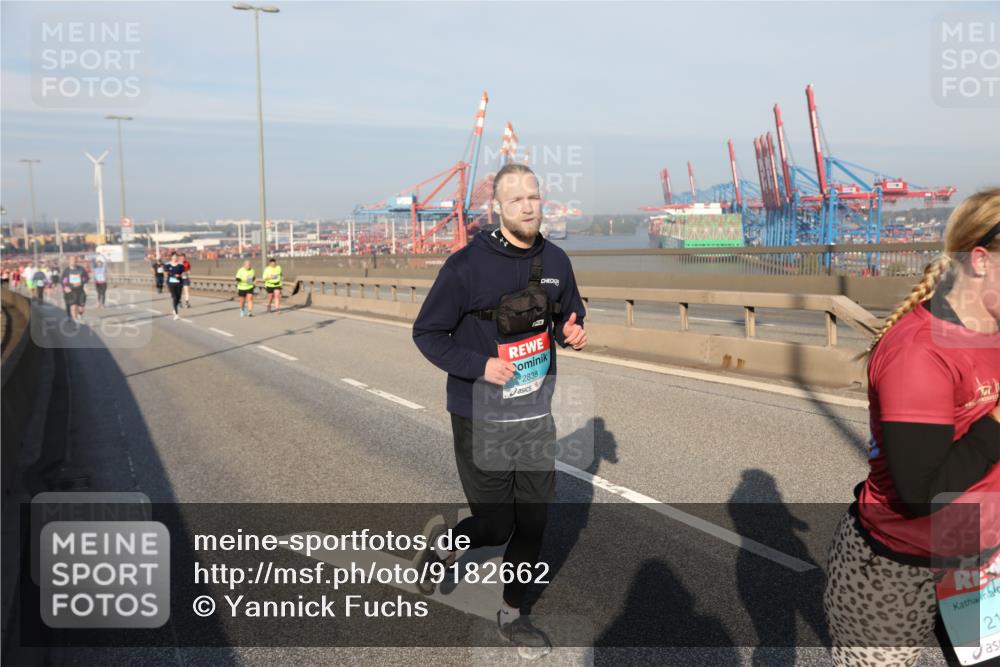 03.10.2025 - Köhlbrandbrückenlauf Yannick Fuchs http://msf.ph/oto/9182662 03.10.2025 09:00:39 Position 2 2838, 21 meine-sportfotos.de