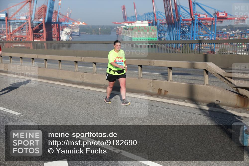 03.10.2025 - Köhlbrandbrückenlauf Yannick Fuchs http://msf.ph/oto/9182690 03.10.2025 09:00:51 Position 2  meine-sportfotos.de